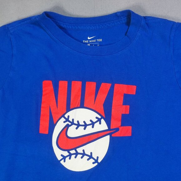 The Nike Tee T-shirt boys size S  blue with baseball design - Picture 2 of 8